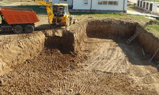 Рытье котлованов под фундамент в Йошкар-Оле – цена от 2636 руб. за м3 | 2Землекопа-Шкр