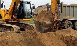 Выкопать яму экскаватором в Йошкар-Оле от 949 руб. - 2Землекопа-Шкр